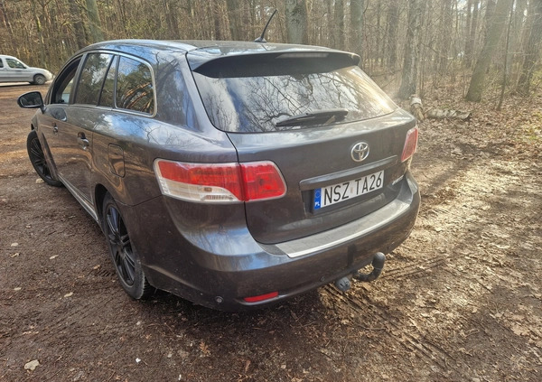 Toyota Avensis cena 22500 przebieg: 256000, rok produkcji 2009 z Piastów małe 301